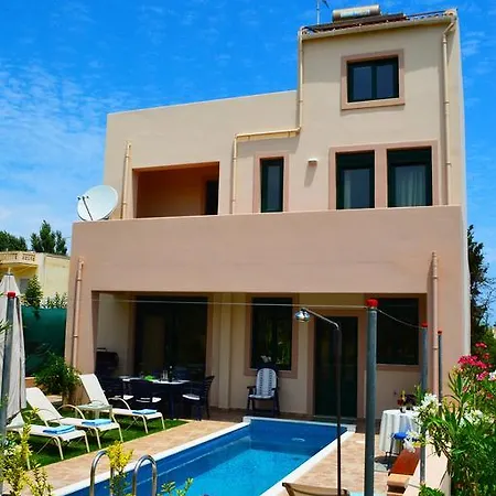Anastasia Сasa de vacaciones Maleme
